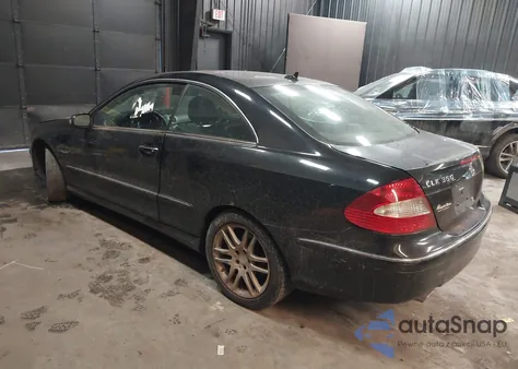 2009 Mercedes-Benz Clk 350 z USA, uszkodzony, nr VIN WDBTJ56HX9F268115